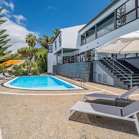 Ample With Pool And Gorgeous Ocean View Villa *