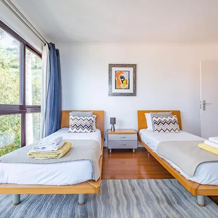 Ample With Pool And Gorgeous Ocean View *